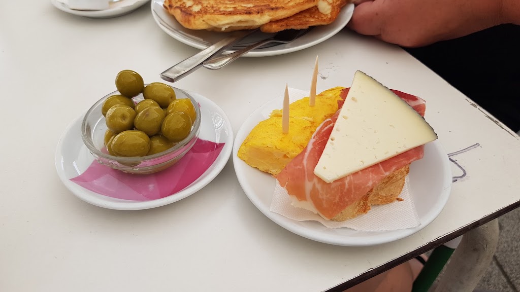 Diosa afrodita — Comida y bebida