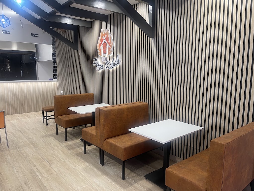 Real Pizza Kebab — Ambiente