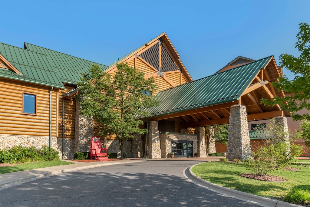  Three Bears Waterpark Resort & Convention Center, Ascend Collection Near Tomah, WI