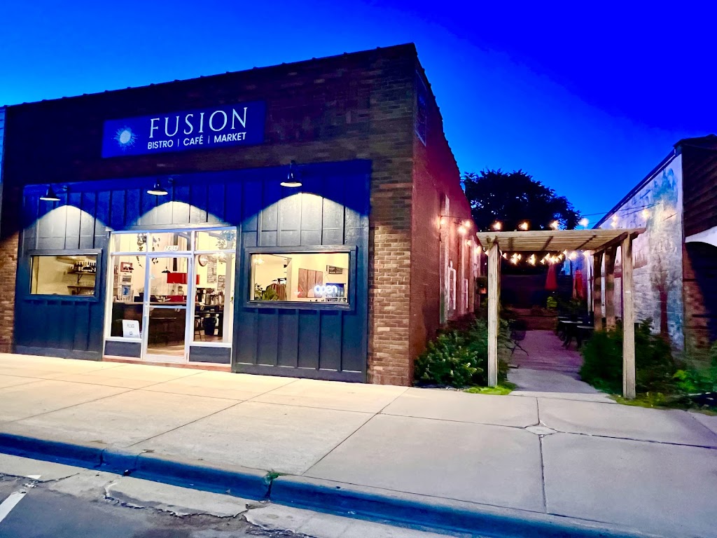  Fusion Bistro Cafe Market
