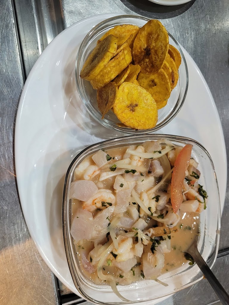 El Rincon De Mi Son Restaurante Ecuatoriano y Colombiano — Del propietario