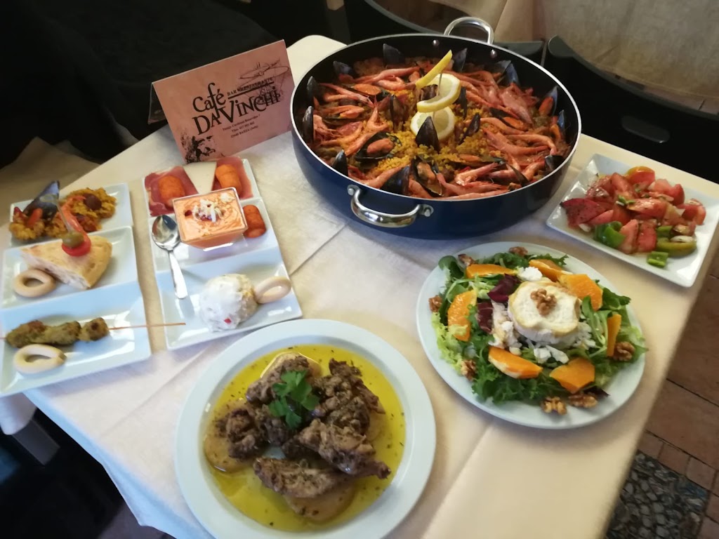 Cafe Bar Tapas DaVinci — Comida y bebida