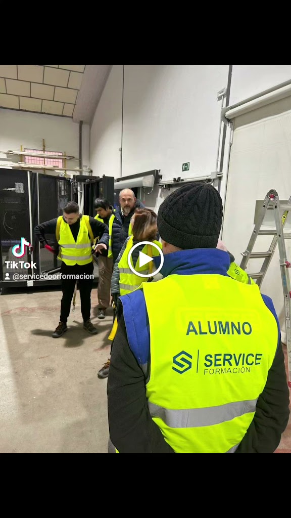 SERVICEDOOR FORMACION S.L — Del propietario