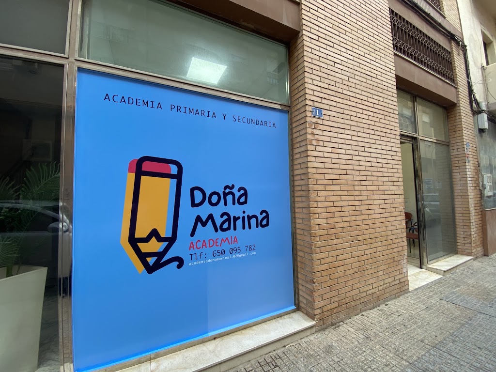 Academia Dona Marina — Del propietario