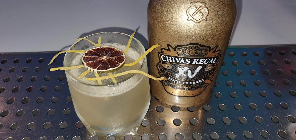 Kubos Lalin coctel bar — Del propietario