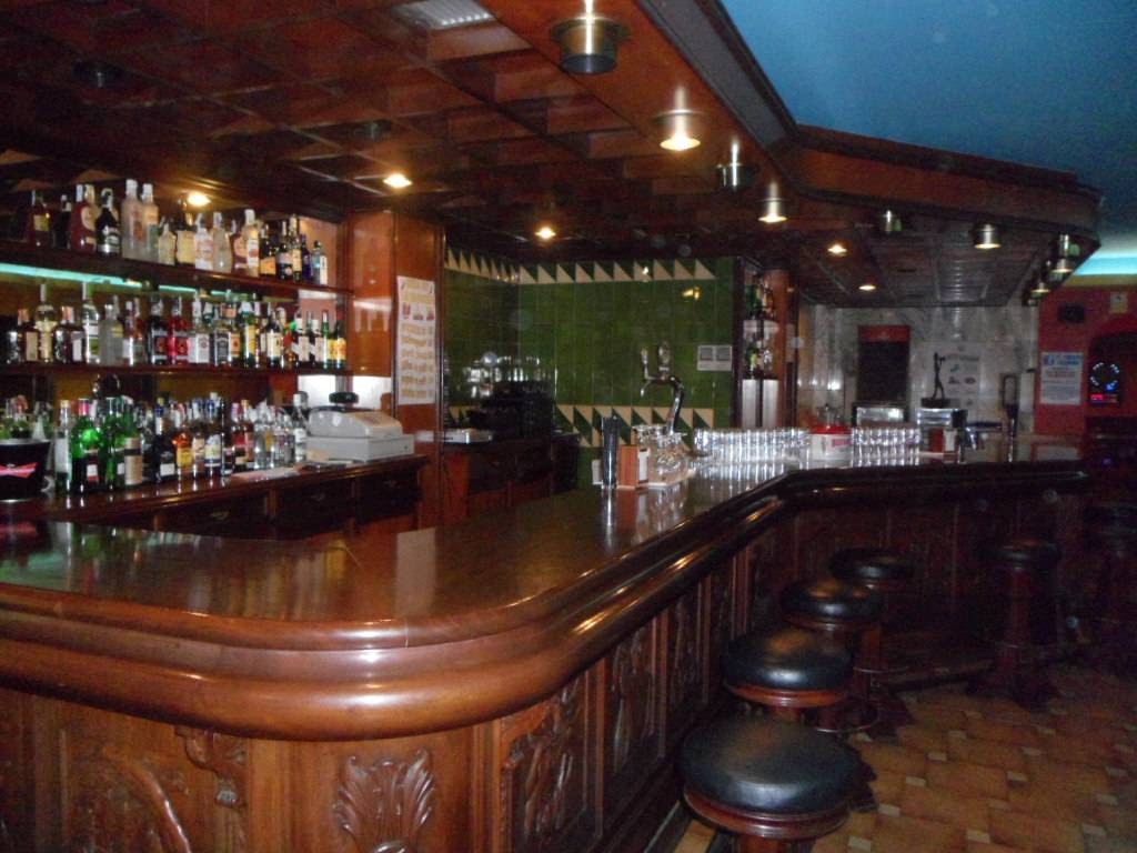 TABERNA DORA GRANT — Ambiente