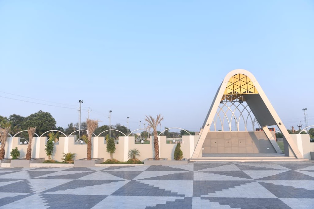 Hotel Ekta And Rooms