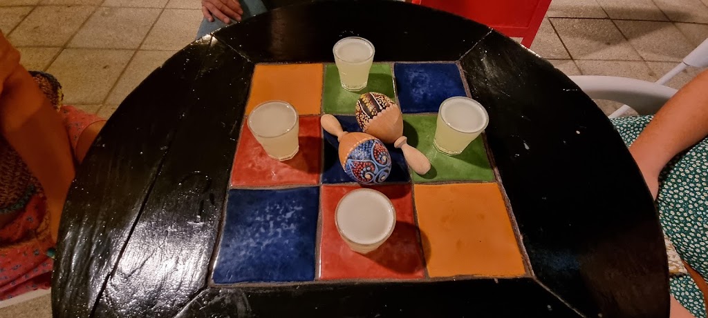 Camden Town Bar — Comida y bebida