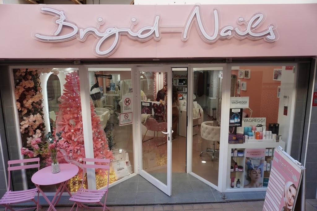 Brigid Beauty — Exterior