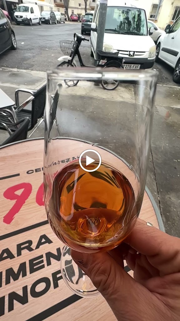 Bar Cerveceria La Constancia (antiguo Rubio) — Videos