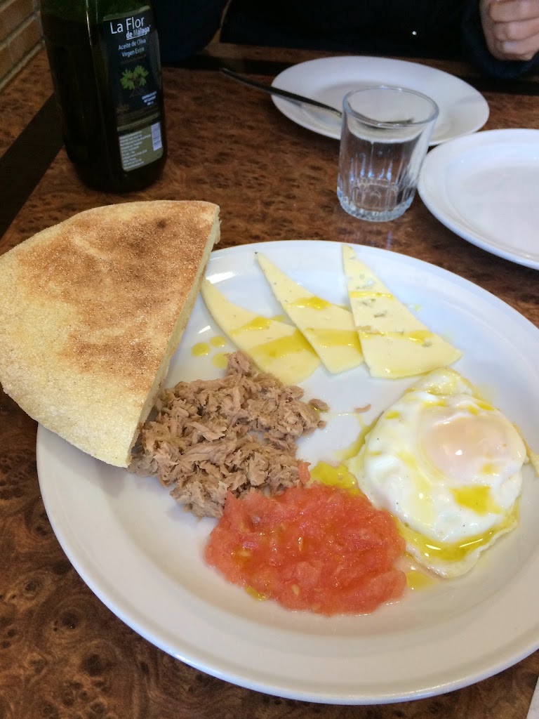 Cafeteria Paseo del Real