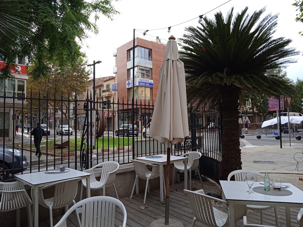 ROMANI 41 | Gastrobar y Restaurante en Inca — Ambiente