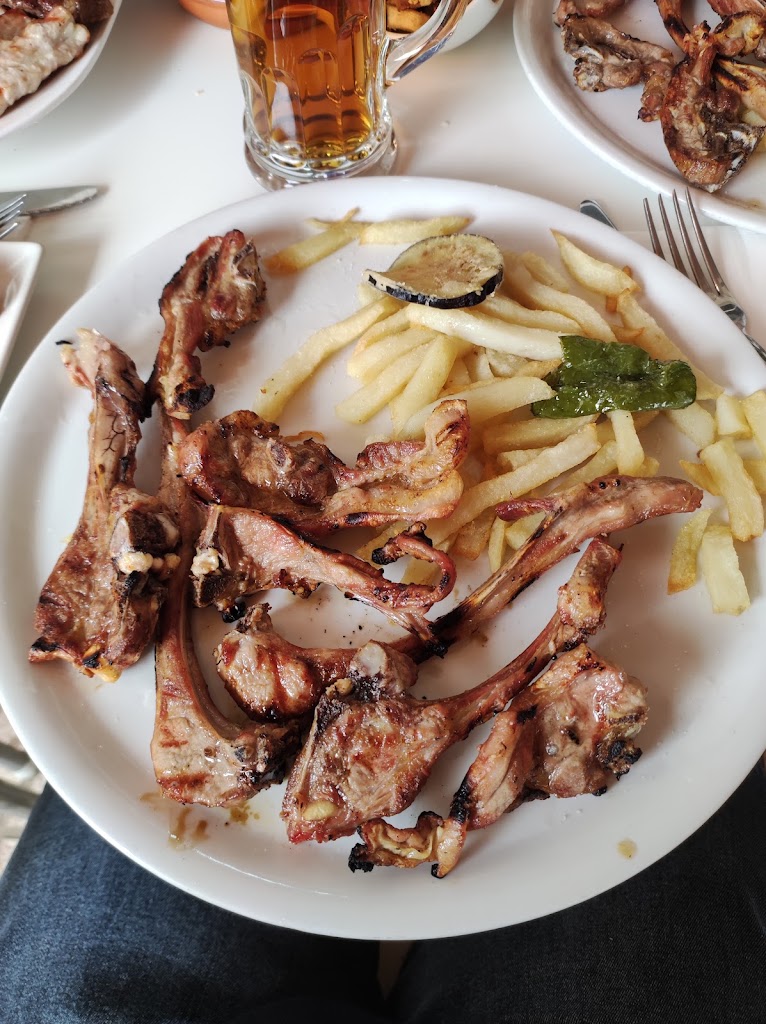Bar Yegua Verde — Comida y bebida