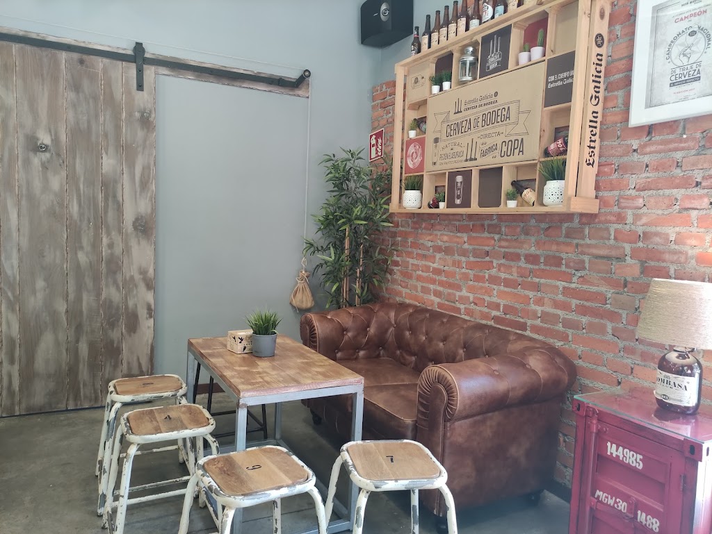 Charlie Comedy Burger Factory — Ambiente