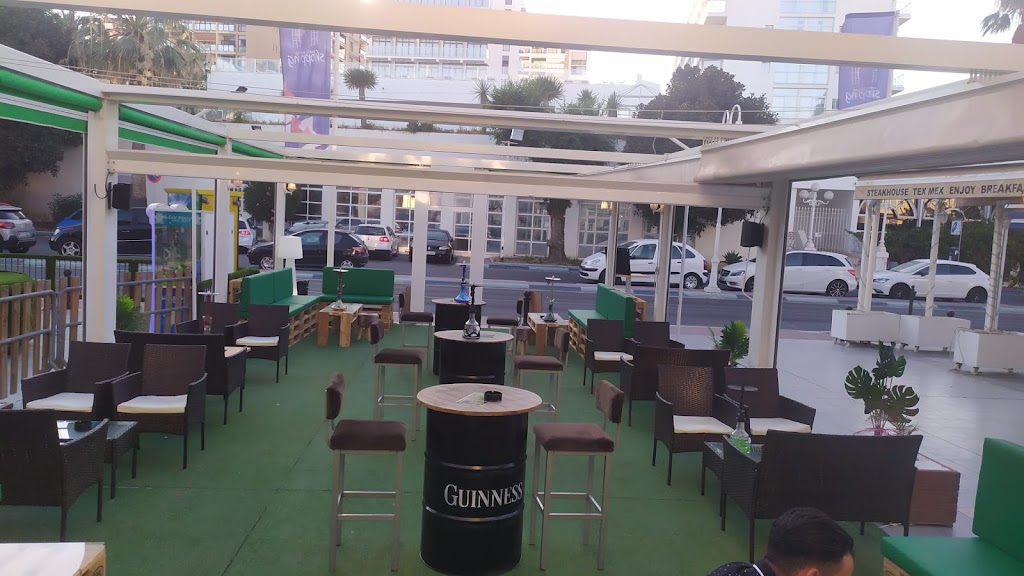 Mollie's Irish Bar - Puerto Marina
