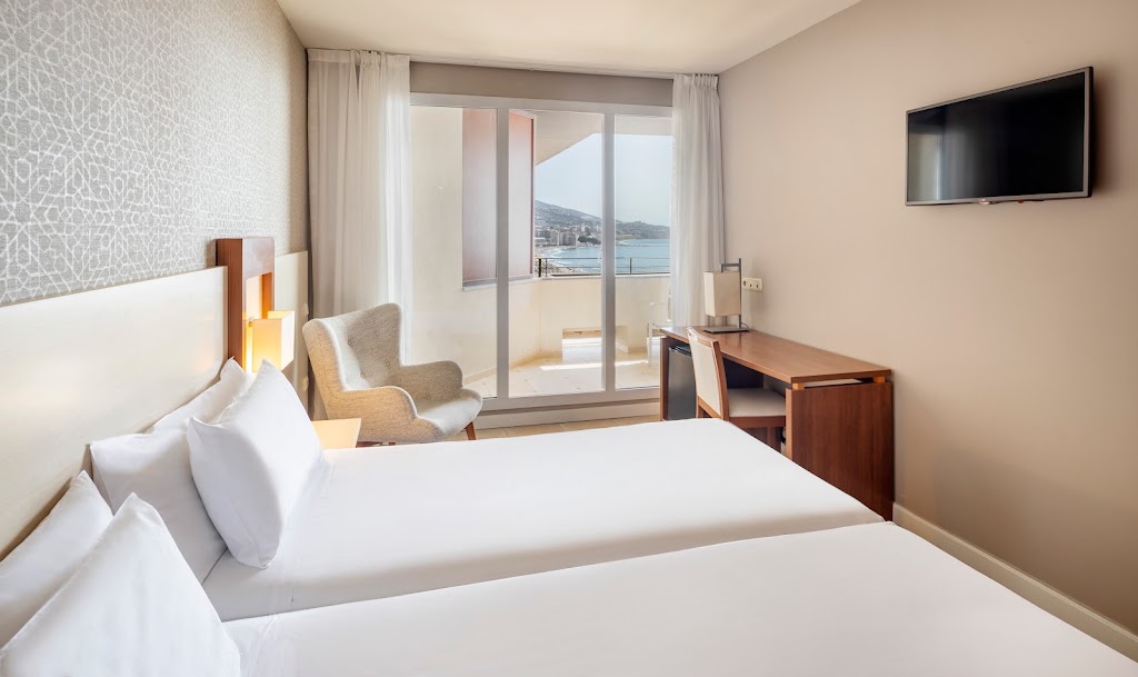 Hotel ILUNION Fuengirola — Habitaciones