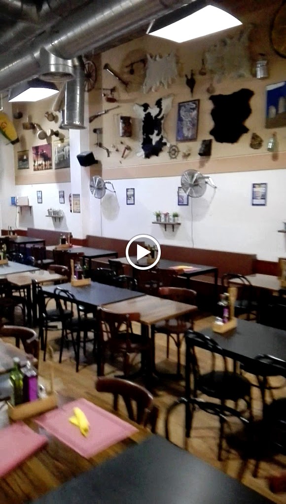 Parrillada Pizzeria Todo Bien — Ambiente