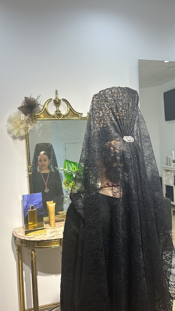 Salon Amani — Peinado