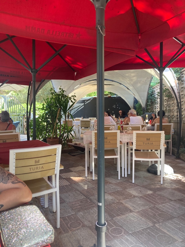 Bar Restaurant Alba — Ambiente