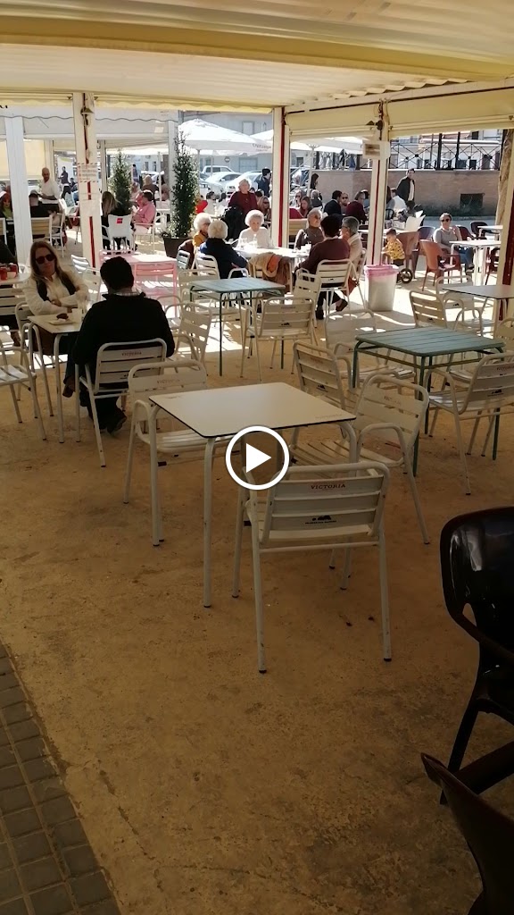 Cafeteria Heladeria El Puerto — Videos