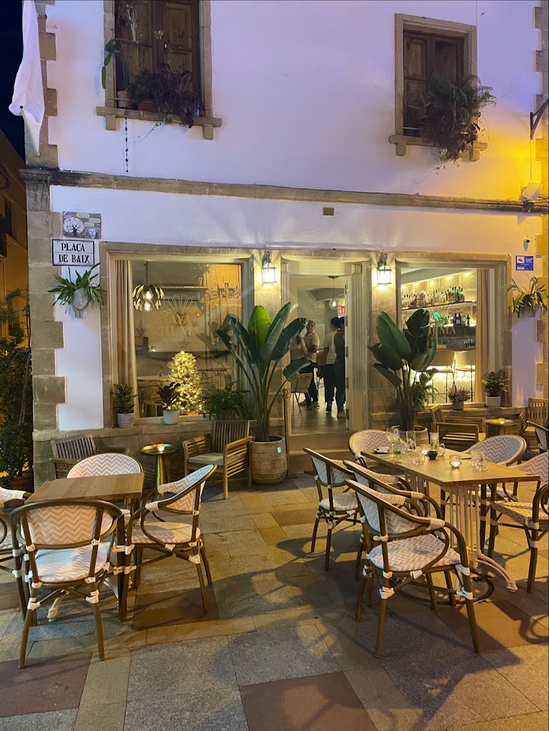 Aya Huma Cocktail Bar Javea — Ambiente