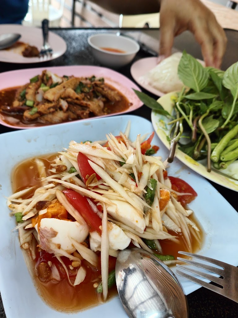 ส้มตำเมย์ (ครัว15) の写真