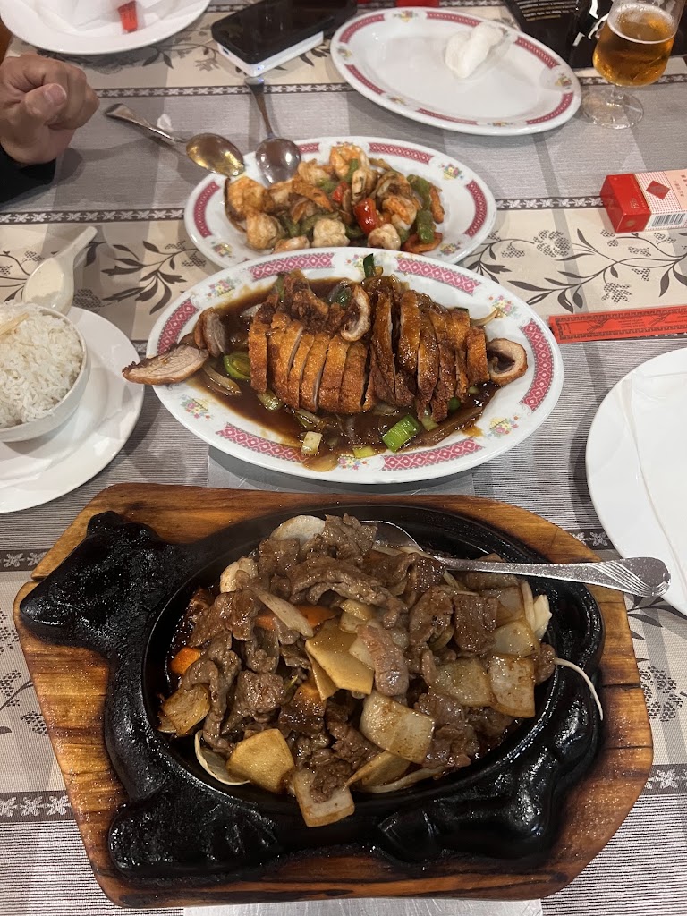 RESTAURANTE CHINO IMPERIAL. — Comida y bebida