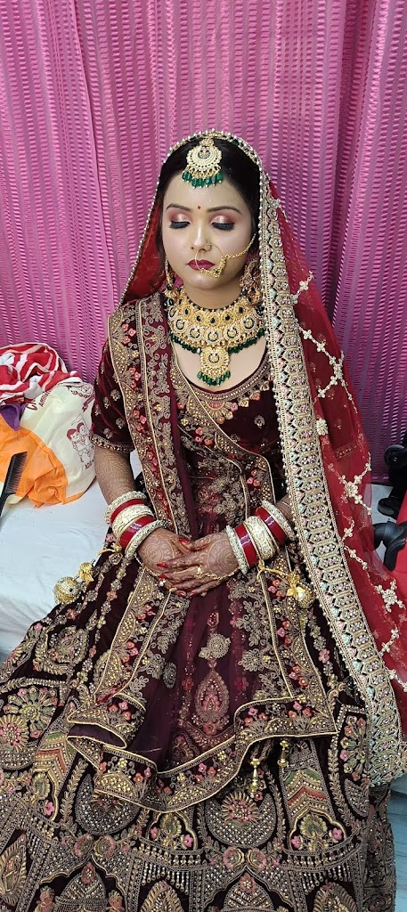 Reena Professional Beauty Salon Spa