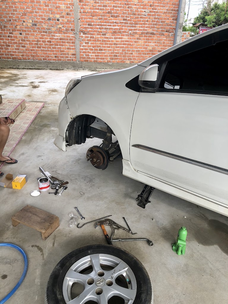 Bengkel Mobil (GARAGE KULIMOBIL)