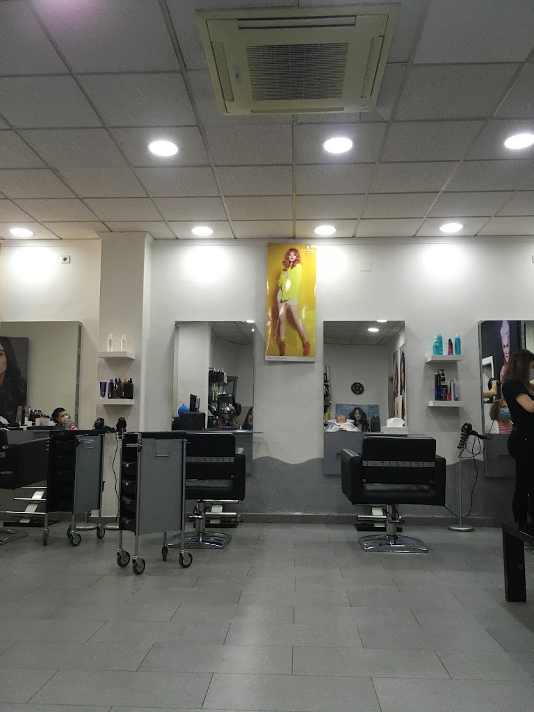 Peluqueria Rocio Sanchez - Estilistas — Interior