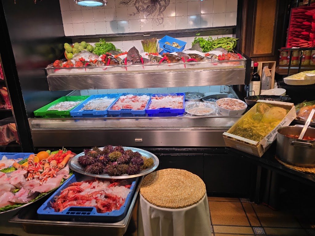 El Meson de La Costa — Comida y bebida