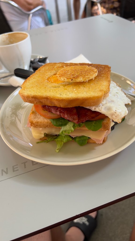 Cafe Tribuna — Cafe