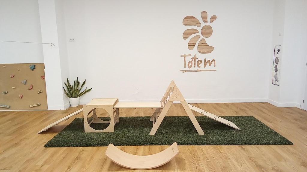 Totem Espacio Infantil