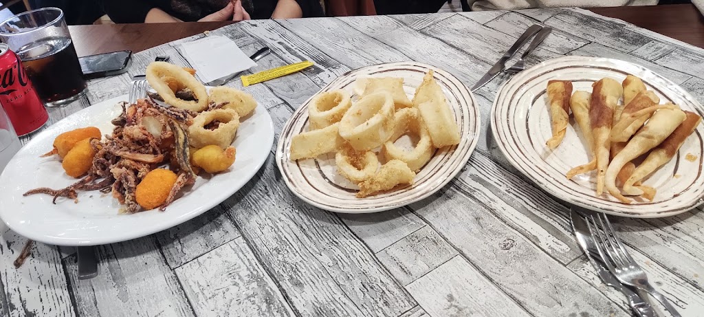 Asador Cerveceria La Trilla — Comida y bebida