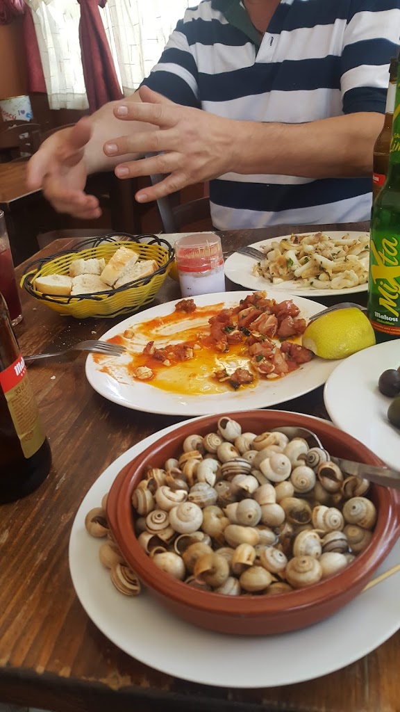 Bar Manzanares 86 — Comida y bebida