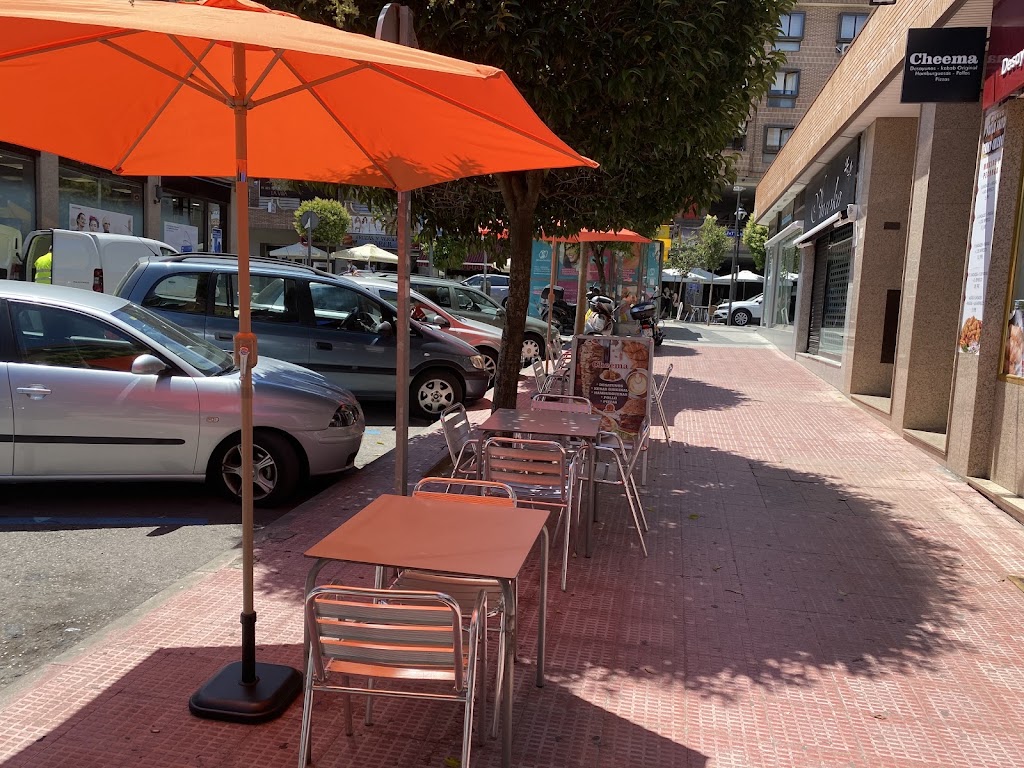 Cheema resturante — Ambiente