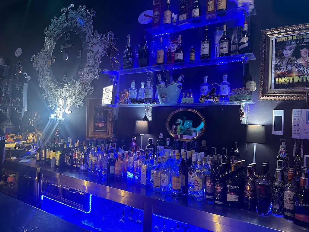 Instinto Bar Las Palmas — Ambiente