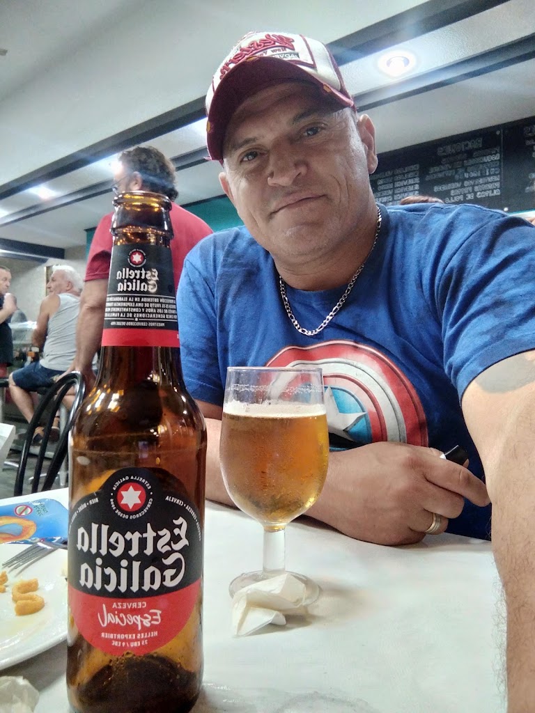 Bar Garrofi — Comida y bebida