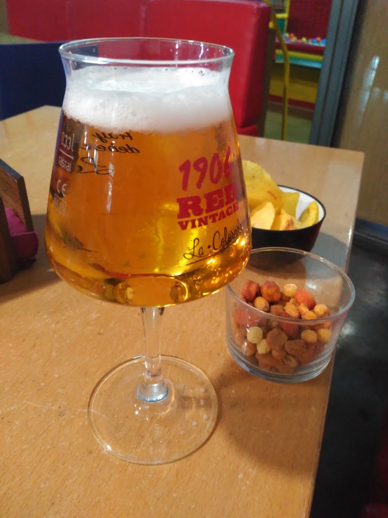 Bar Xiu — Comida y bebida