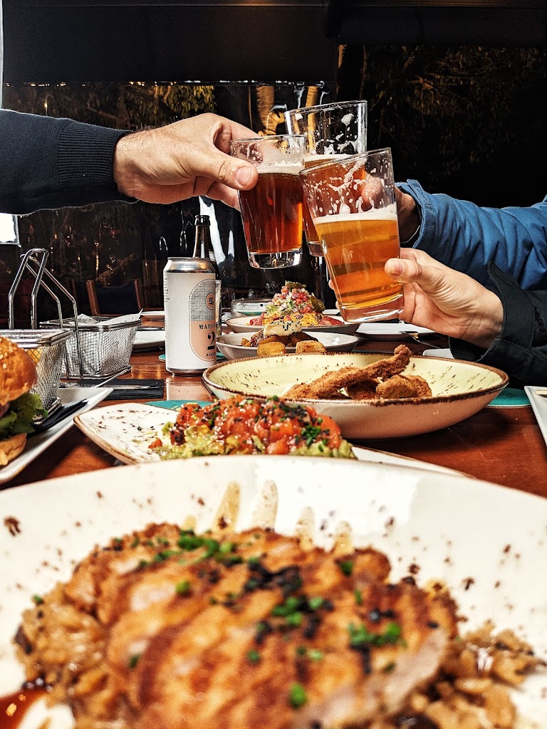 Bar Bocamoll — Comida y bebida