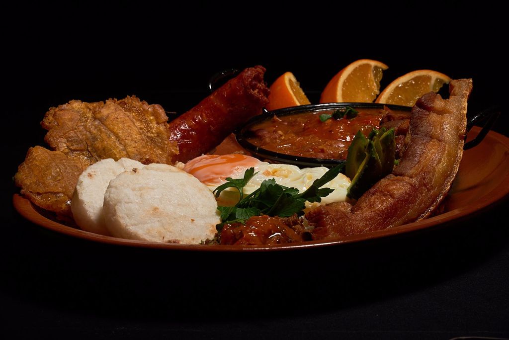 Sabor Kriollo — Comida y bebida