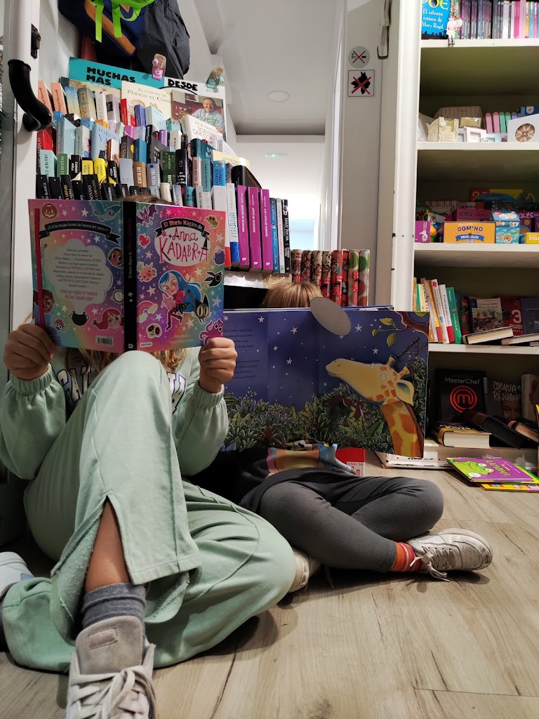 LAM Centro de estudios y PAPELERIA