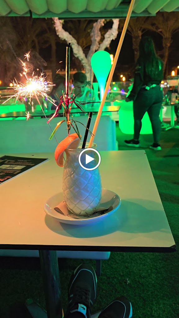 Rock & Grill — Videos