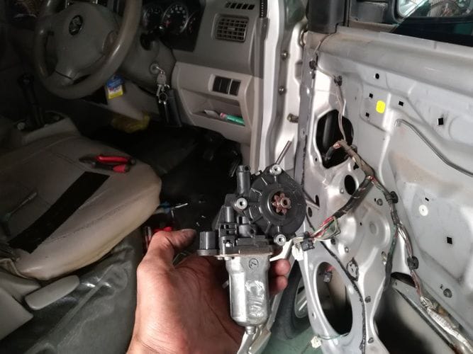 mekanik elektrikal mobil padalarang