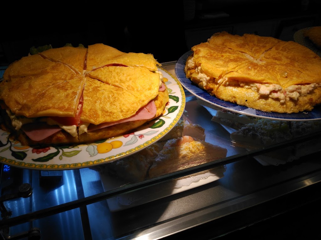 Cafeteria Artaza — Comida y bebida