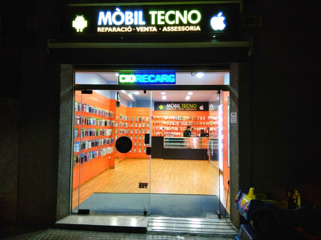 Mobil Tecno — Exterior