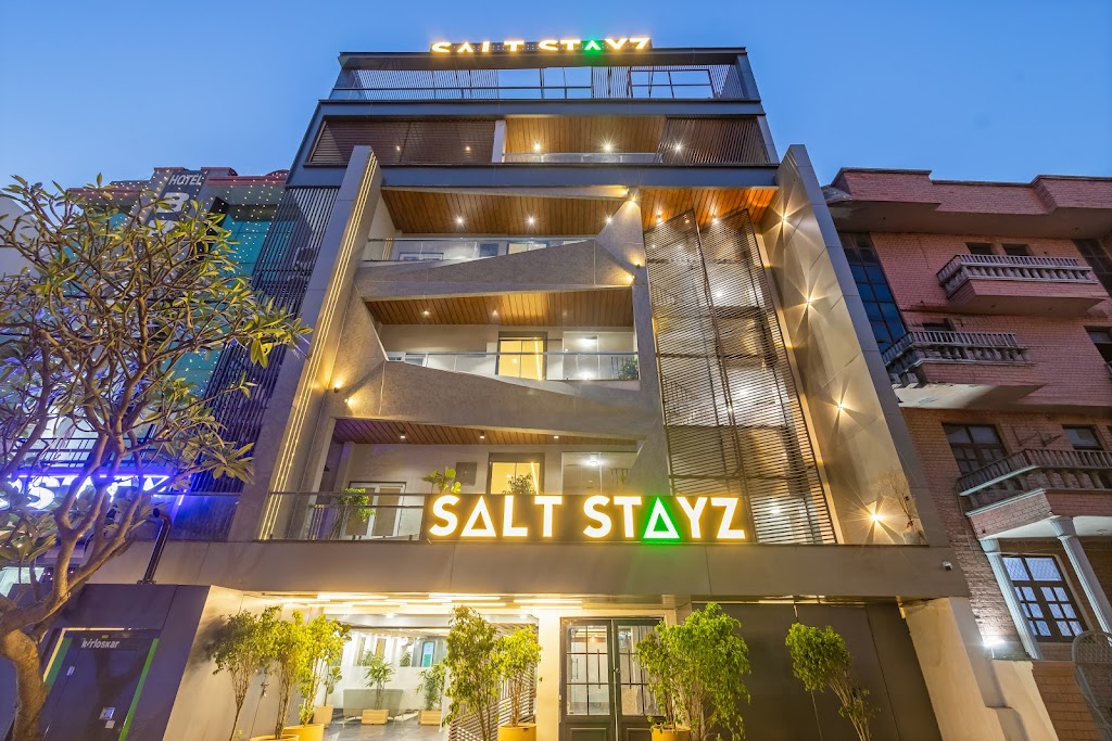Saltstayz Premier Paschim Vihar