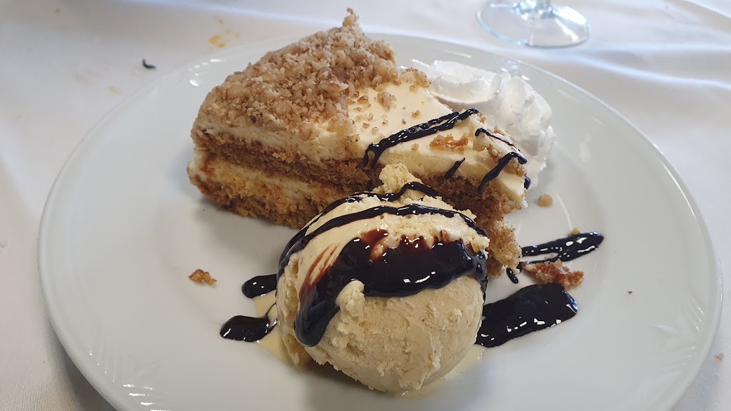 Restaurante La Americana — Comida y bebida