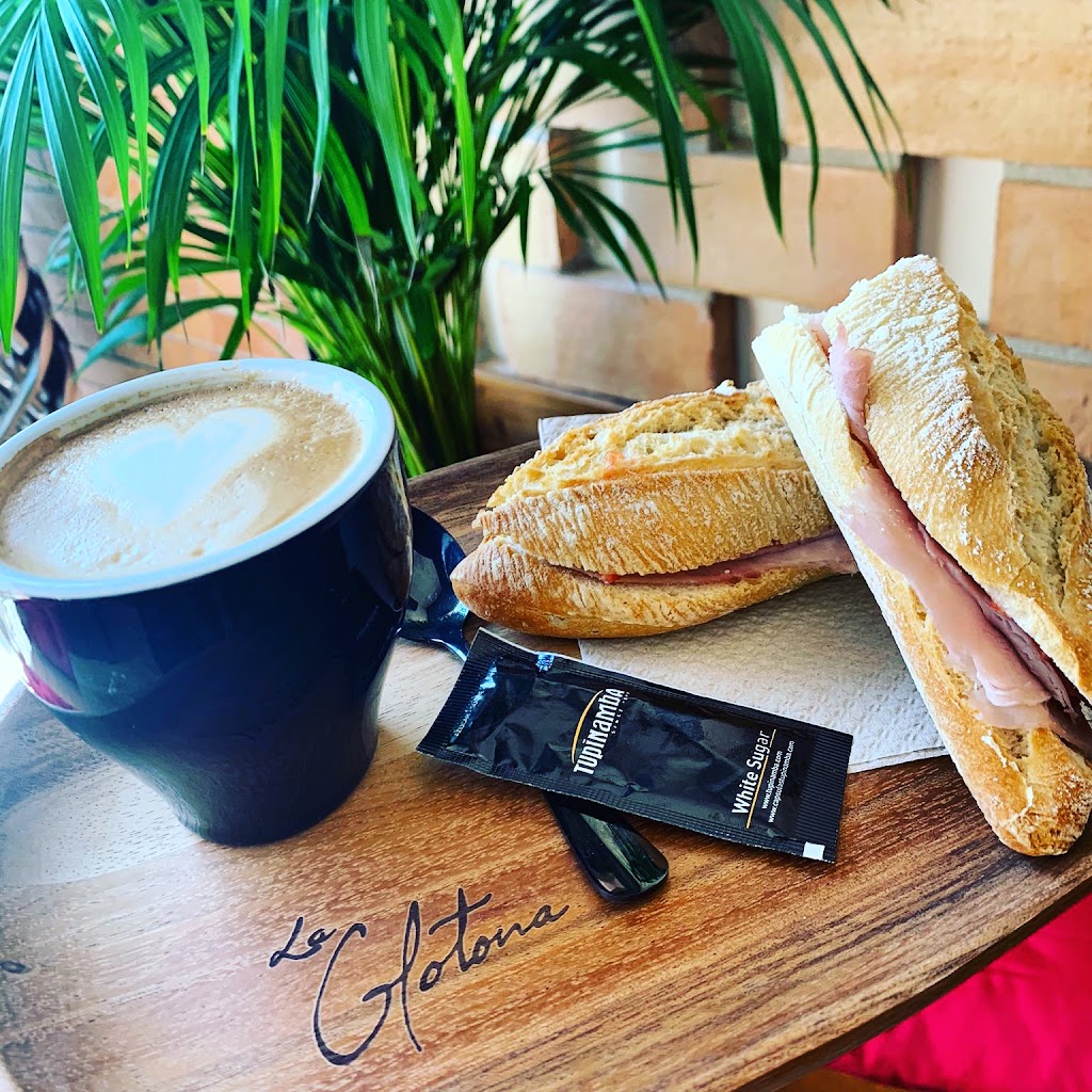 La Glotona Coffee & Bowls — Comida y bebida