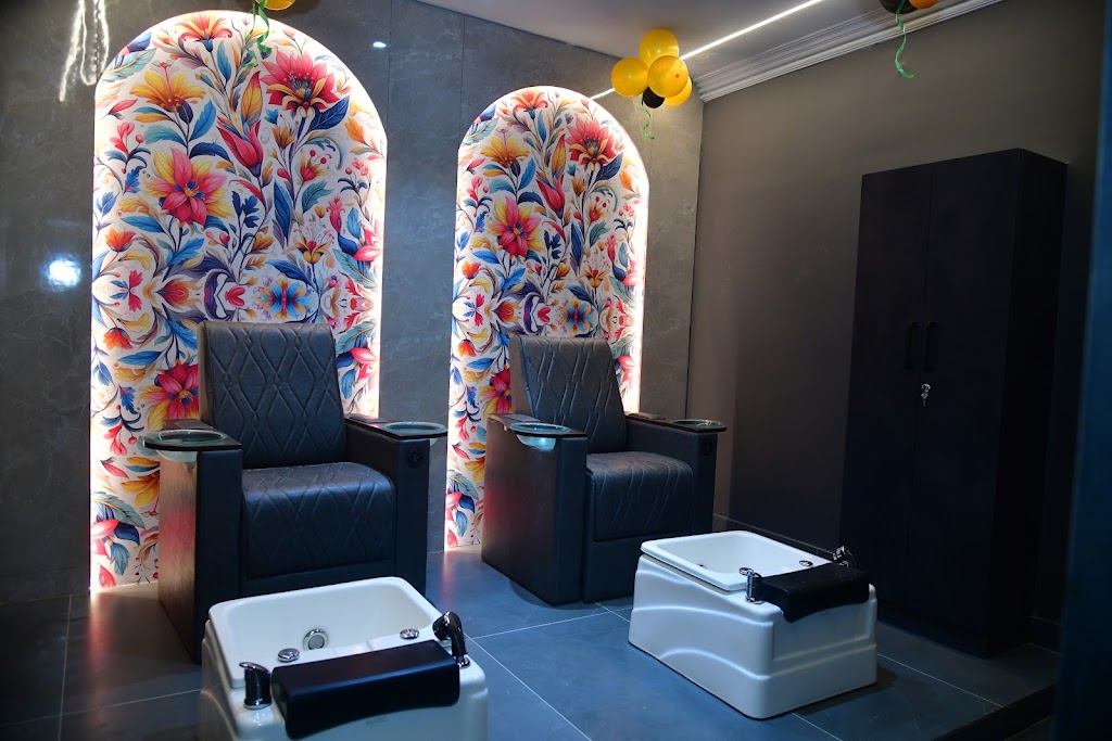 Spark Unisex Salon Beauty